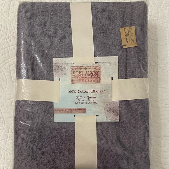 NWT Tracy Porter Poetic Wanderlust lavender full/queen blanket